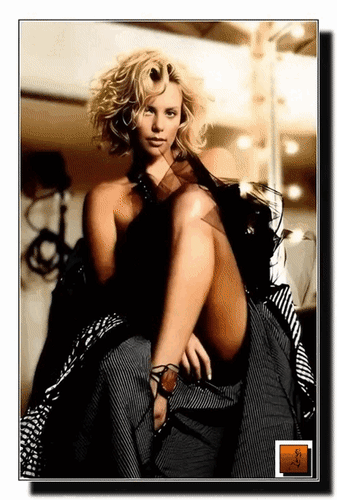 Анимированная открытка Вы — то, что вы ДЕЛАЕТЕ и ДУМАЕТЕ, никто не способен навязать вам что-либо, вы — хозяйка самой себя