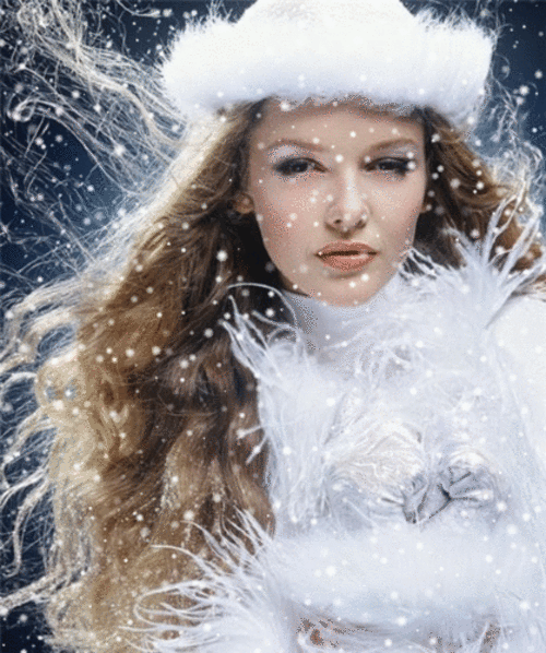 Анимированная открытка &quot;Красивая девушка в наряде снегурочки. Красиво мерцают снежинки&quot;