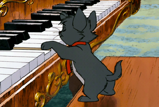 Песня ну как прикольно все начиналось. Коты Аристократы пианист. Кошка играет на пианино. Кот пианист. Анимация фортепиано.