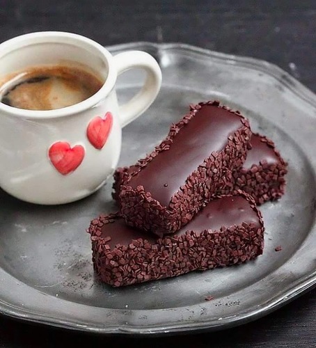 Обои шоколад, зерна, кофе, coffee, орехи, чашка на рабочий стол.